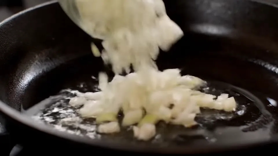 Sizzling onions